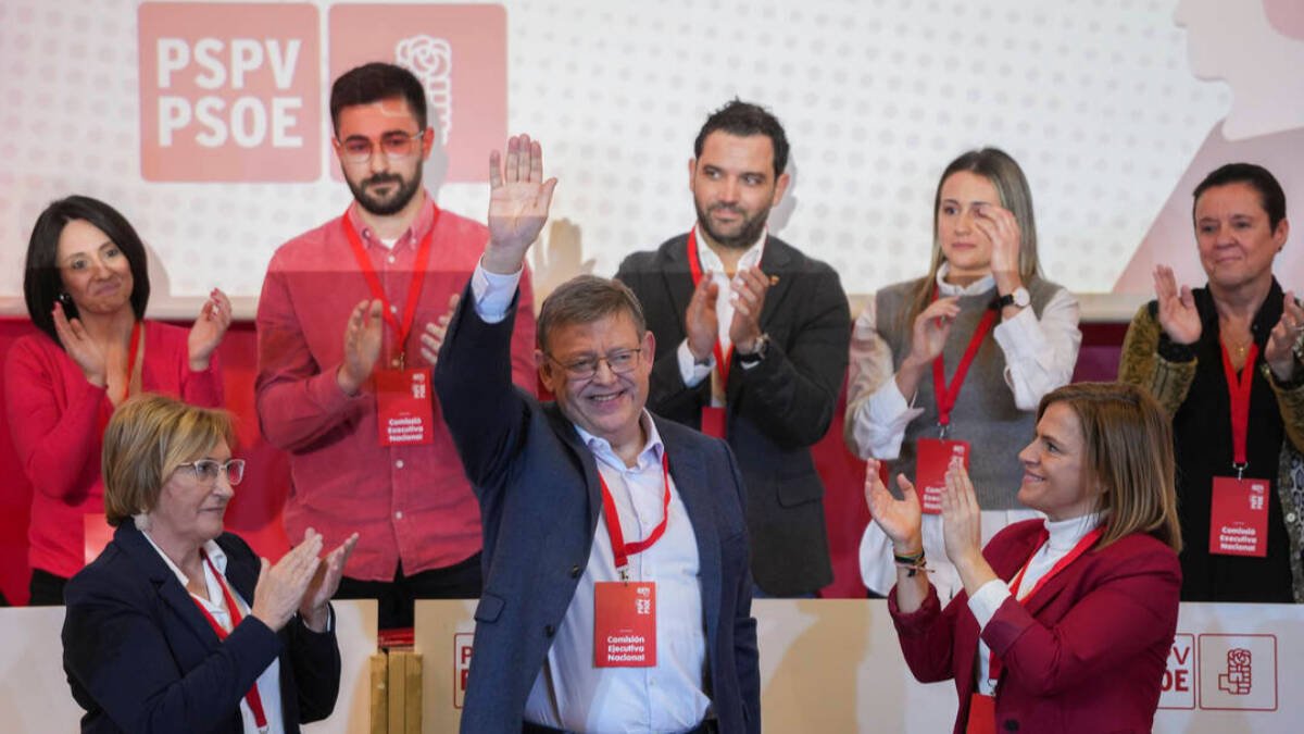 Ximo Puig con la ejecutiva del PSPV