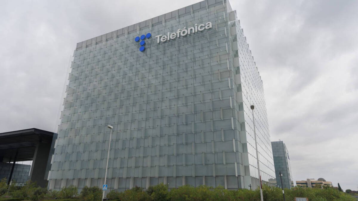 Exterior de la sede de Telefónica en Las Tablas