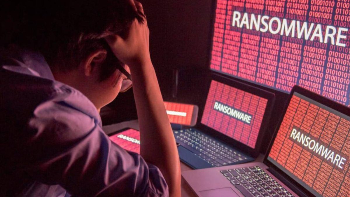 Piratas informáticos atacan el sistema del Ayuntamiento de Sevilla.