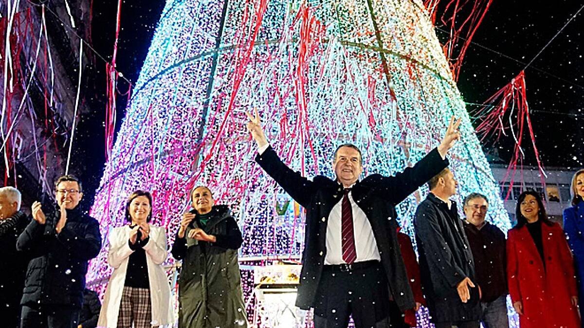 Abel Caballero encendiendo las luces de Navidad en Vigo