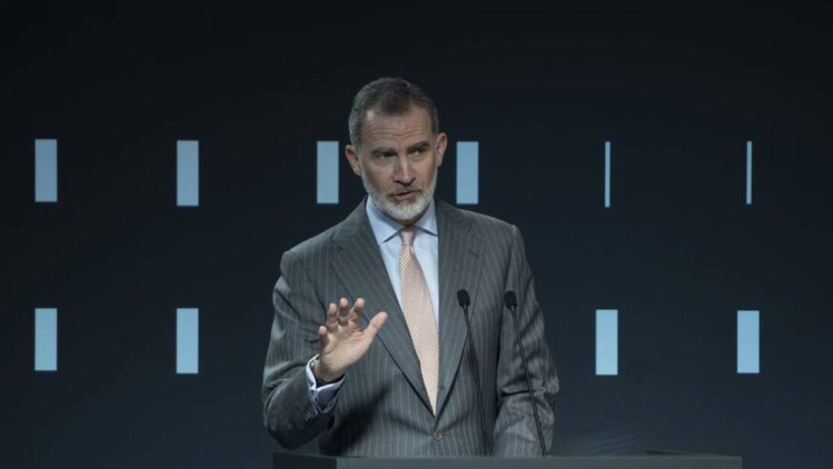 El Rey Felipe Vi interviene durante el acto inaugural del inicio de la construcción de la gigafactoría de PowerCo del Grupo Volkswagen.