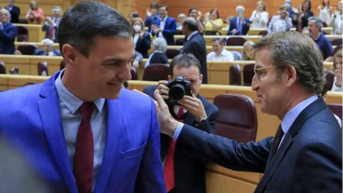 Pedro Sánchez junto a Alberto Núñez Feijóo