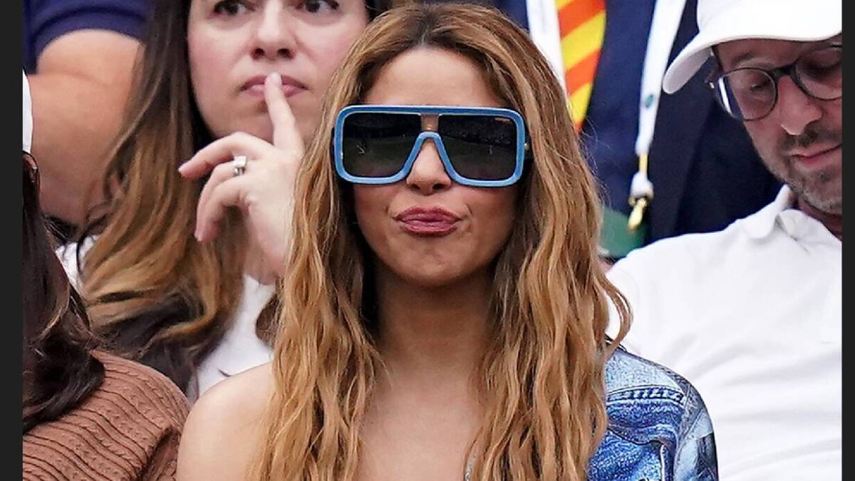 Shakira regresa de Londres para recoger a sus hijos en Barcelona