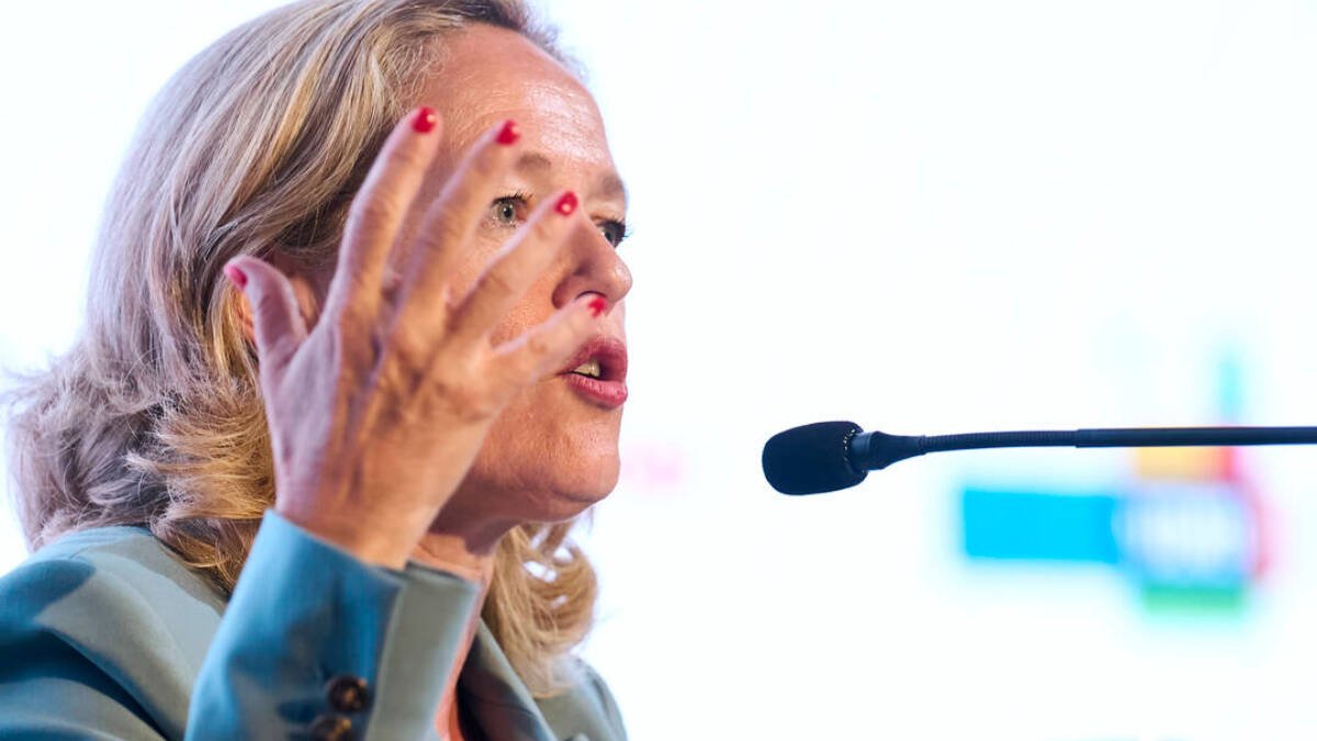 La ministra de Economía, Nadia Calviño, en rueda de prensa
