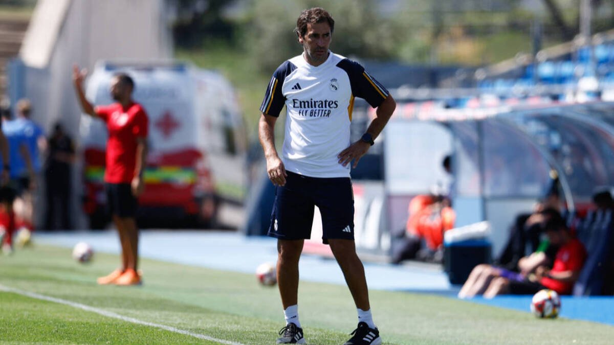 Raúl González, durante un partido con el Castilla.