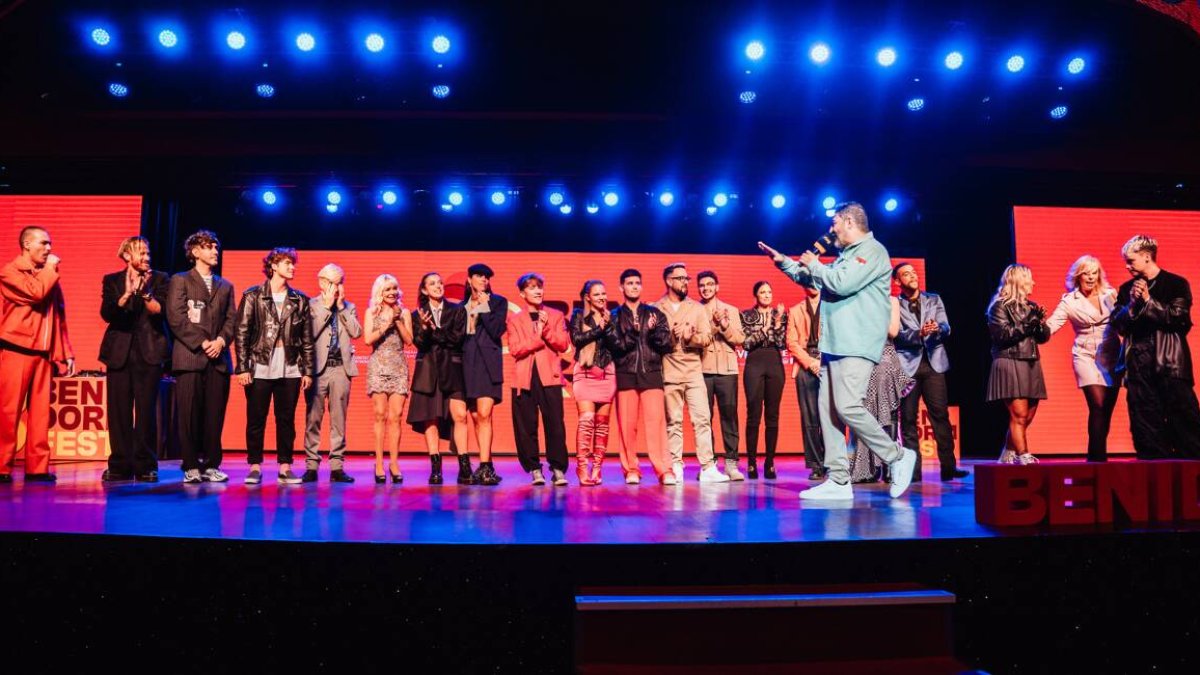 Los artistas que optan a ir a Eurovisión 2024, durante la bienvenida del Benidorm Fest, en el Benidorm Palace