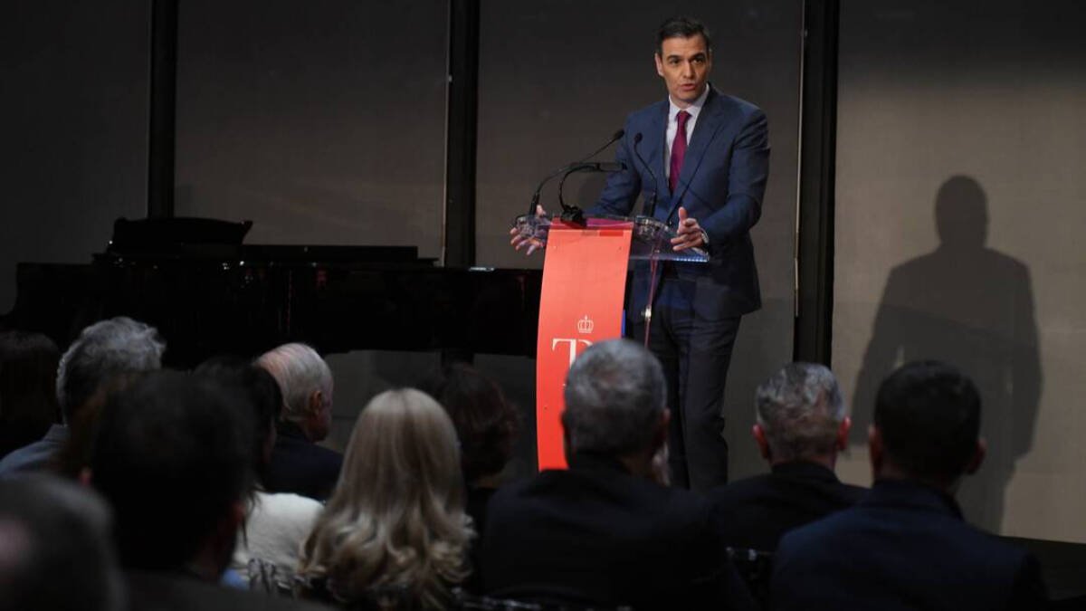 Pedro Sánchez, este lunes en el homenaje al político fallecido Jerónimo Saavedra.