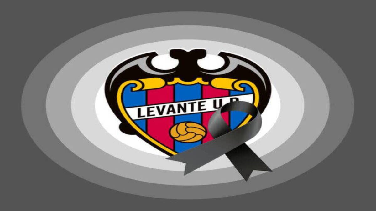 Escudo del Levante UD con un crespón negro
