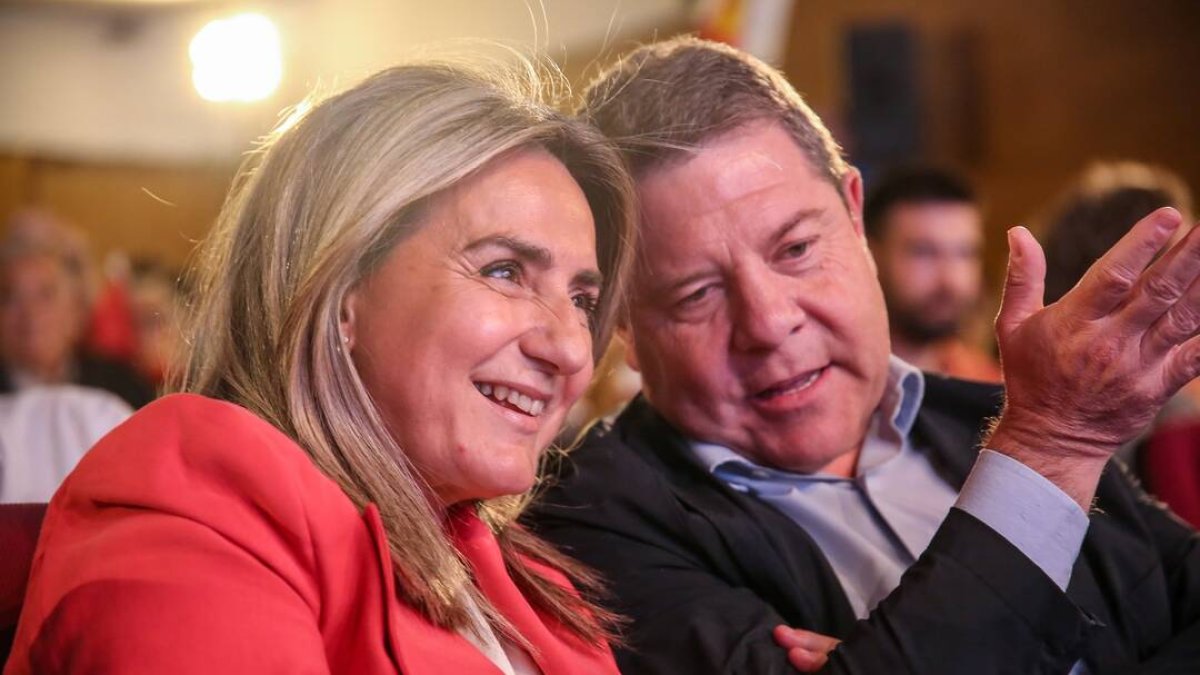 Page, junto a su compañera socialista Mercedes Tolón.