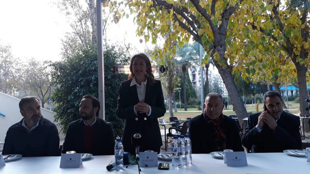 Desayuno de Begoña Carrasco con los medios de comunicación