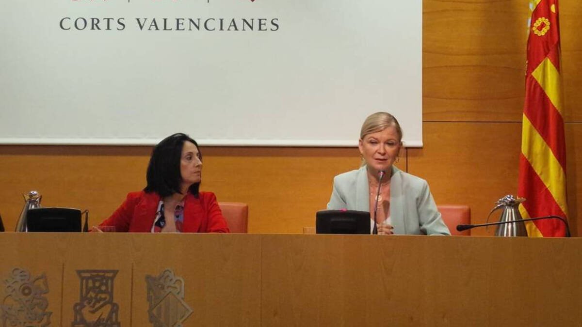La portavoz del PSPV en Las Cortes y la exconsellera de Justicia y vicepresidenta de Las Cortes, Gabriela Bravo.