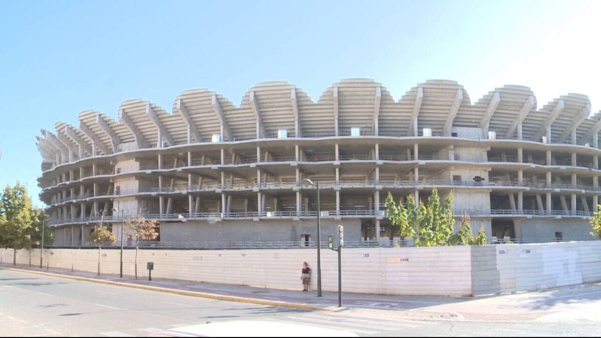 Obras paradas del Nuevo Mestalla.