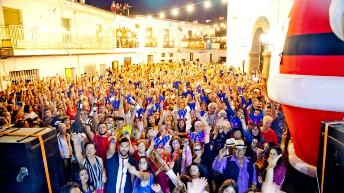 Fiesta de Nochevieja en agosto en Bérchules (Granada).