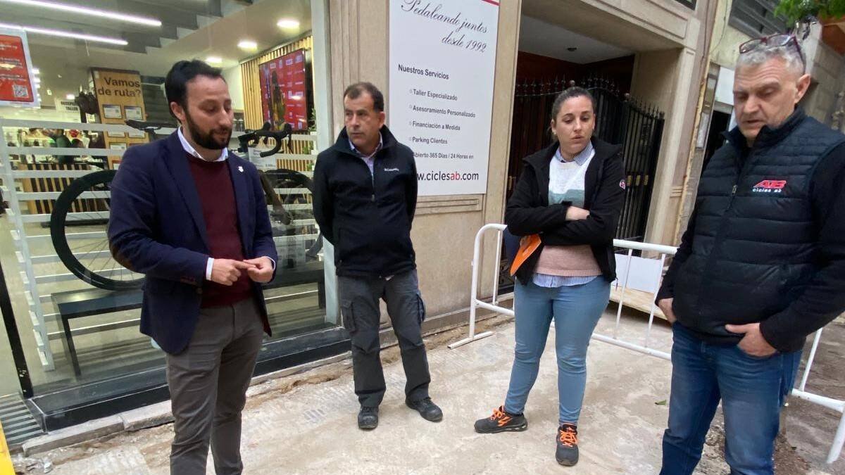 Visita del concejal de urbanismo, Sergio Toledo, las obras de la ZBE