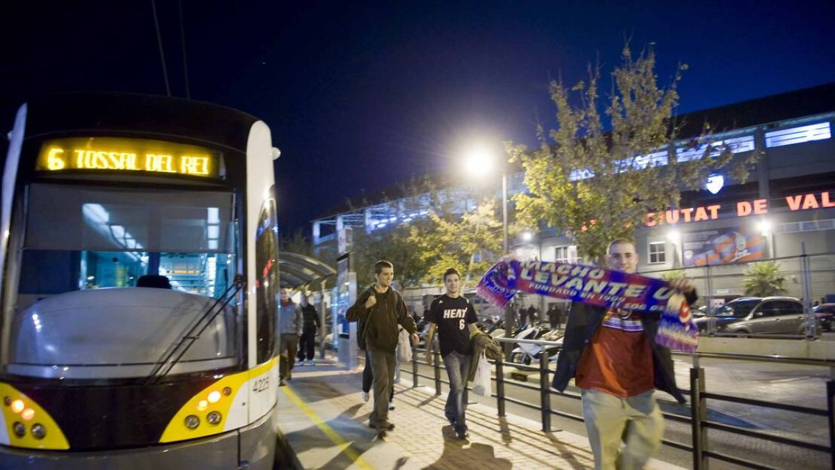 Tramvia a l'Estadi Ciutat de València