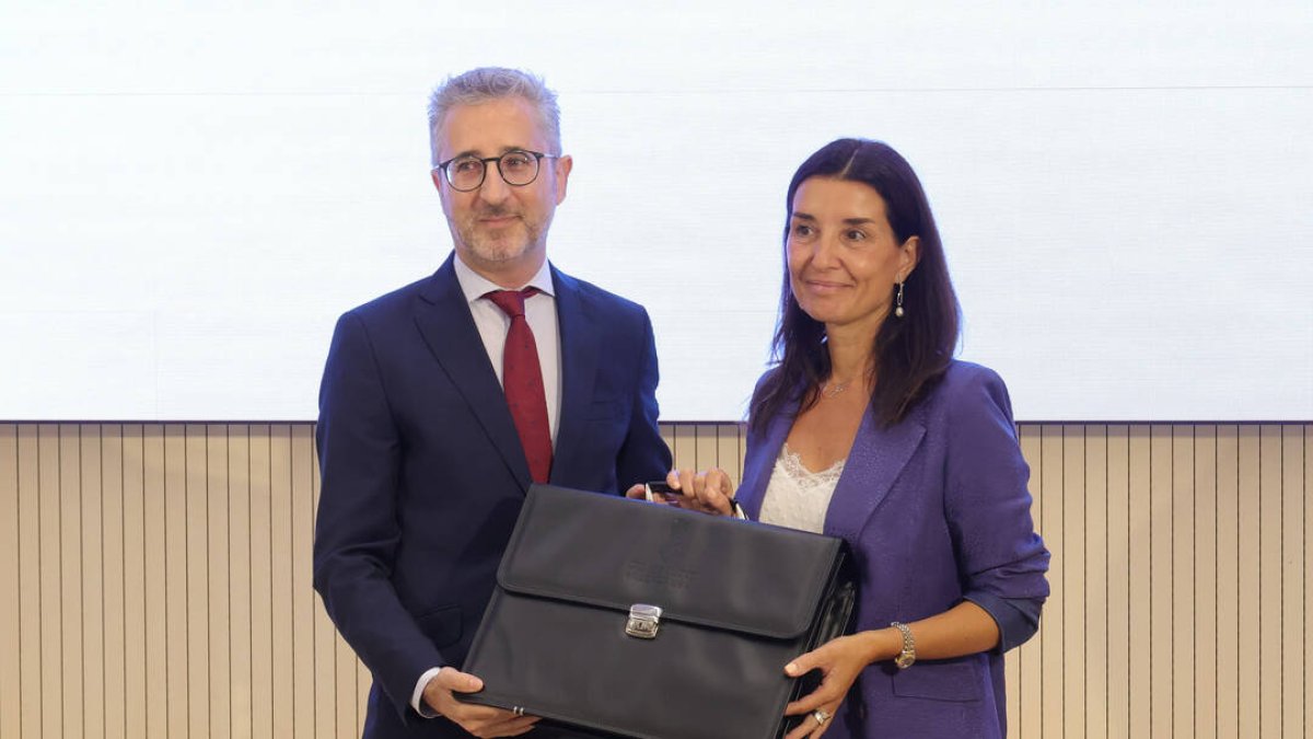 Ruth Merino, consellera d'Hisenda, Economia i Adminsitració Pública i Arcadi España
