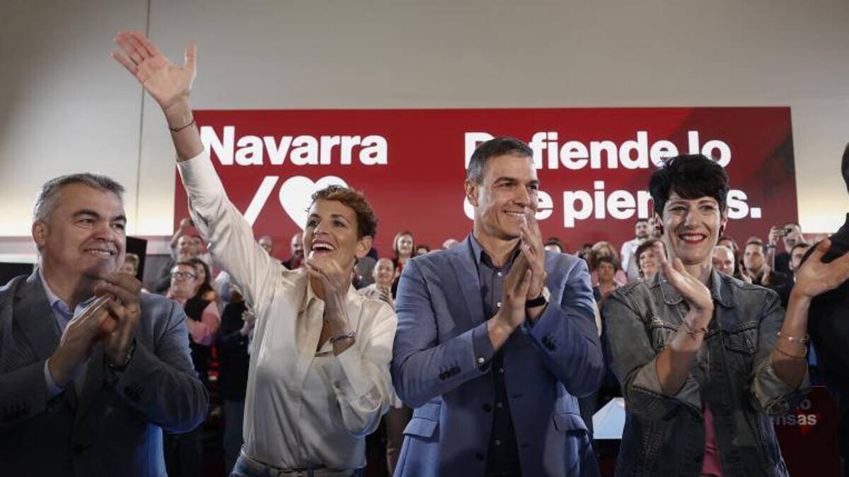 Cerdán, Chivite, Sánchez y la portavoz socialista en Pamplona, Enma Sáiz.