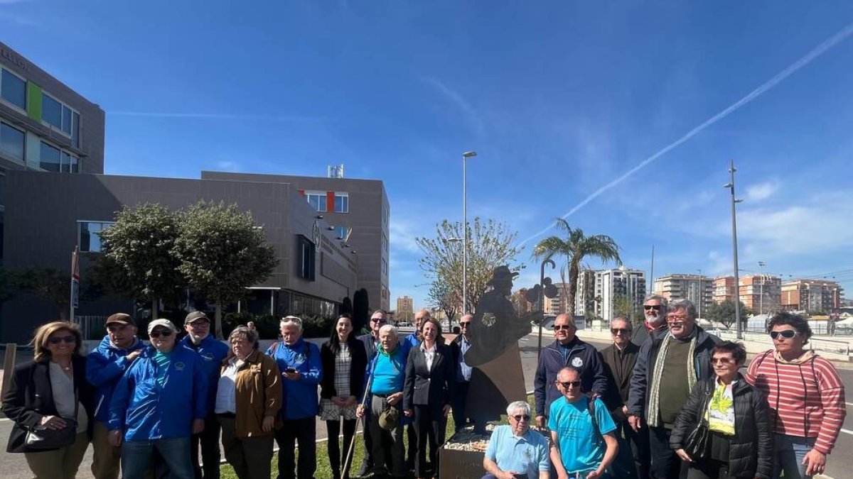 Escutura al Peregrino.