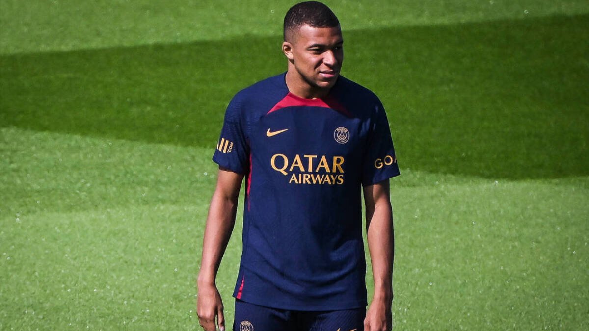 Mbappe, en un entrenamiento con el PSG
