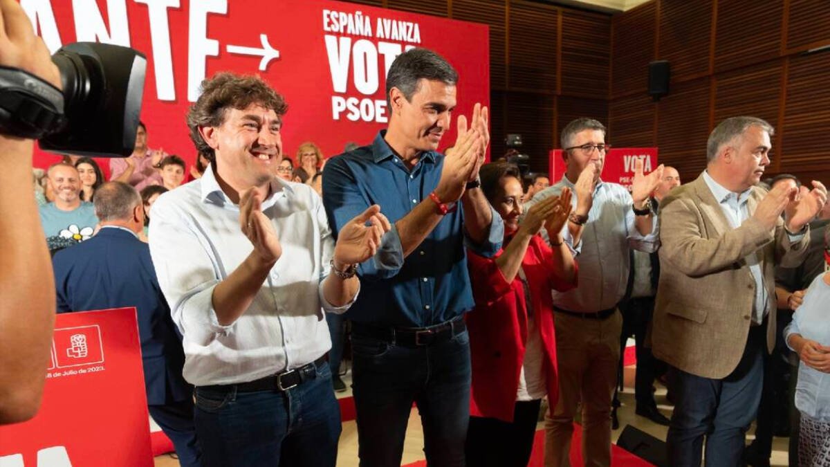 Pedro Sánchez con Eneko Andueza