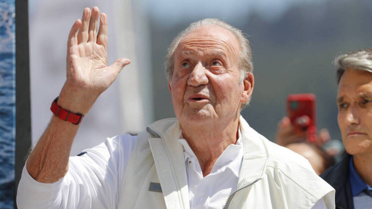 Don Juan Carlos, de nuevo en España.