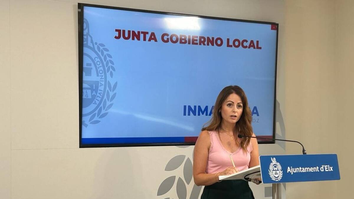 Inma Mora en la Junta Local de Gobierno de Elche