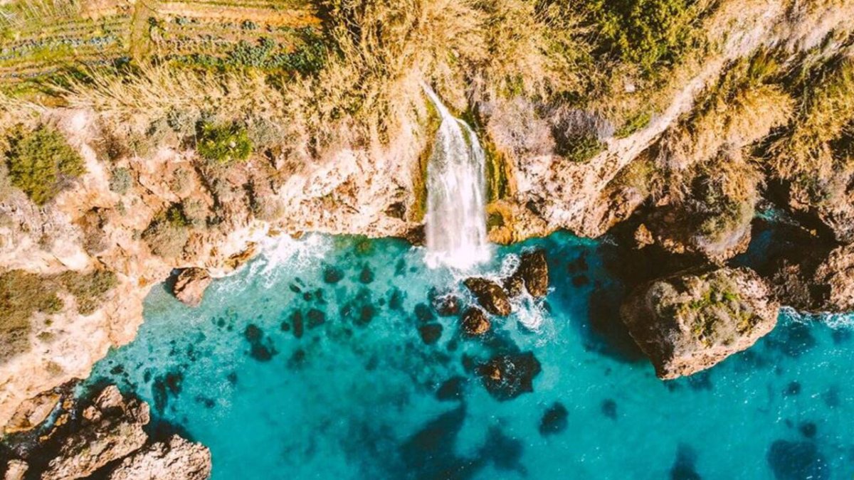 Gran cascada de Maro, Nerja (Málaga).
