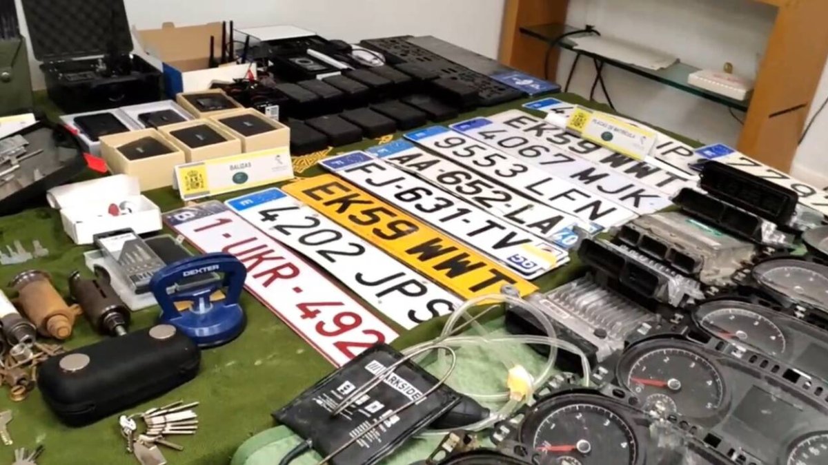 Material intervenido por la Guardia Civil