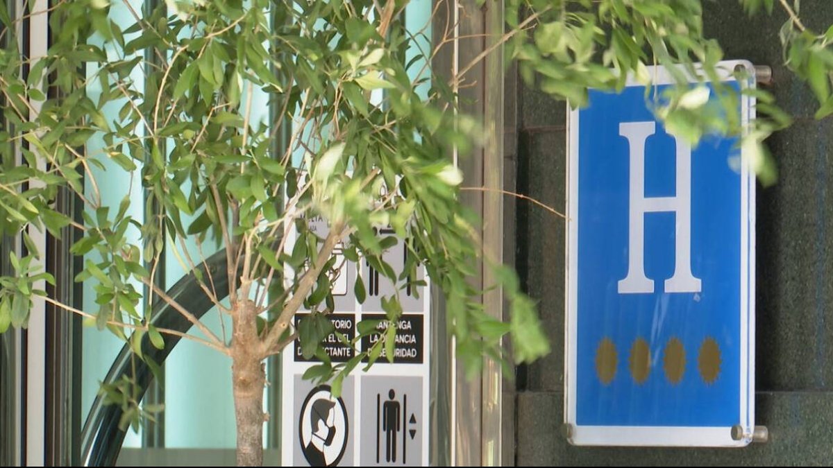 Los hoteles disparan los precios: ¡Hasta 500 euros por una noche en Valencia!