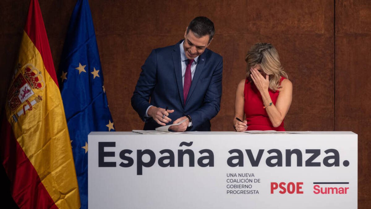 Pedro Sánchez y Yolanda Díaz firman su acuerdo