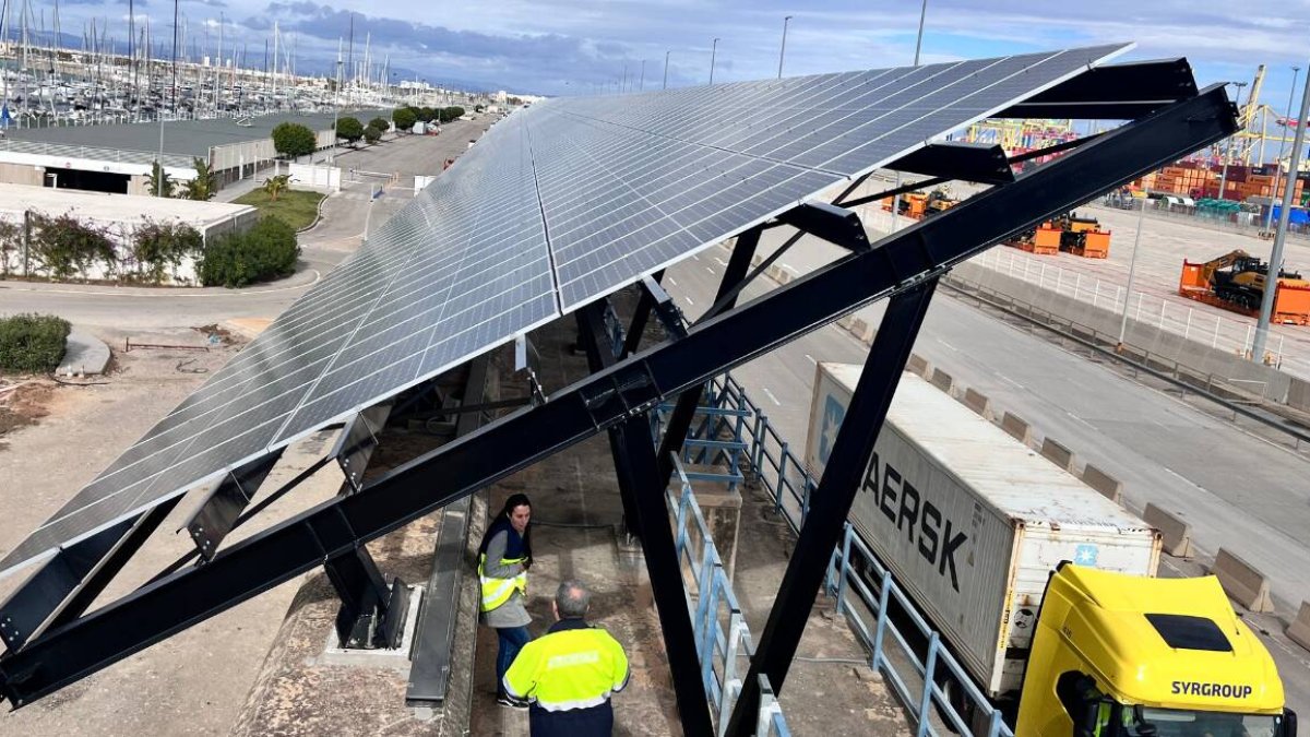 Placas solares del Muelle Príncipe Felipe