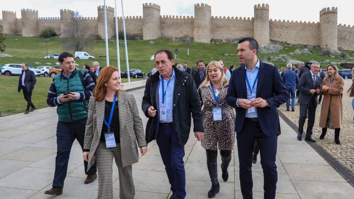 Vicente Mompó y Reme Mazzolari, representantes de la Diputació en Ávila