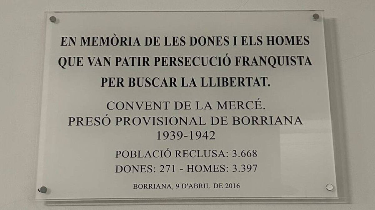 Placa retirada en Borriana