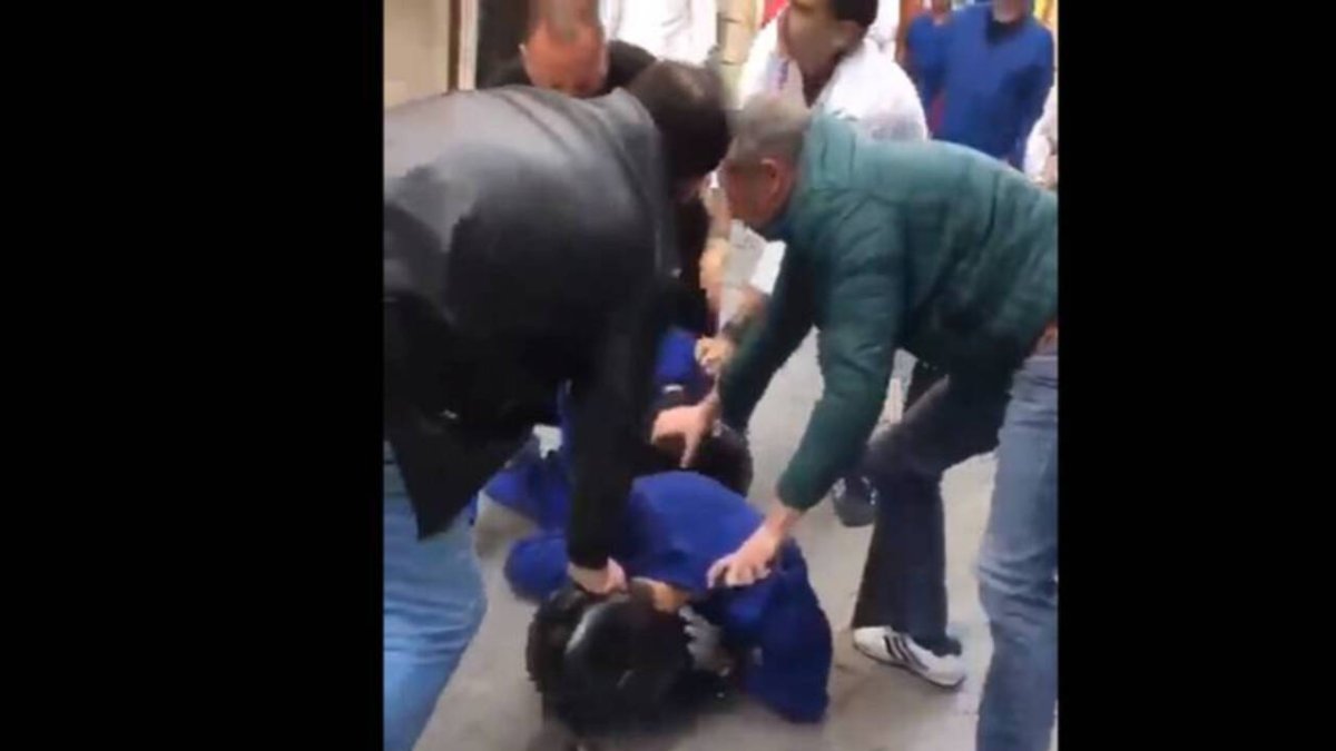 Los vecinos de Sanlúcar detienen a los atracadores.