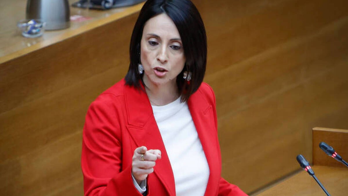 La portavoz del grupo parlamentario socialista, Rebeca Torró.