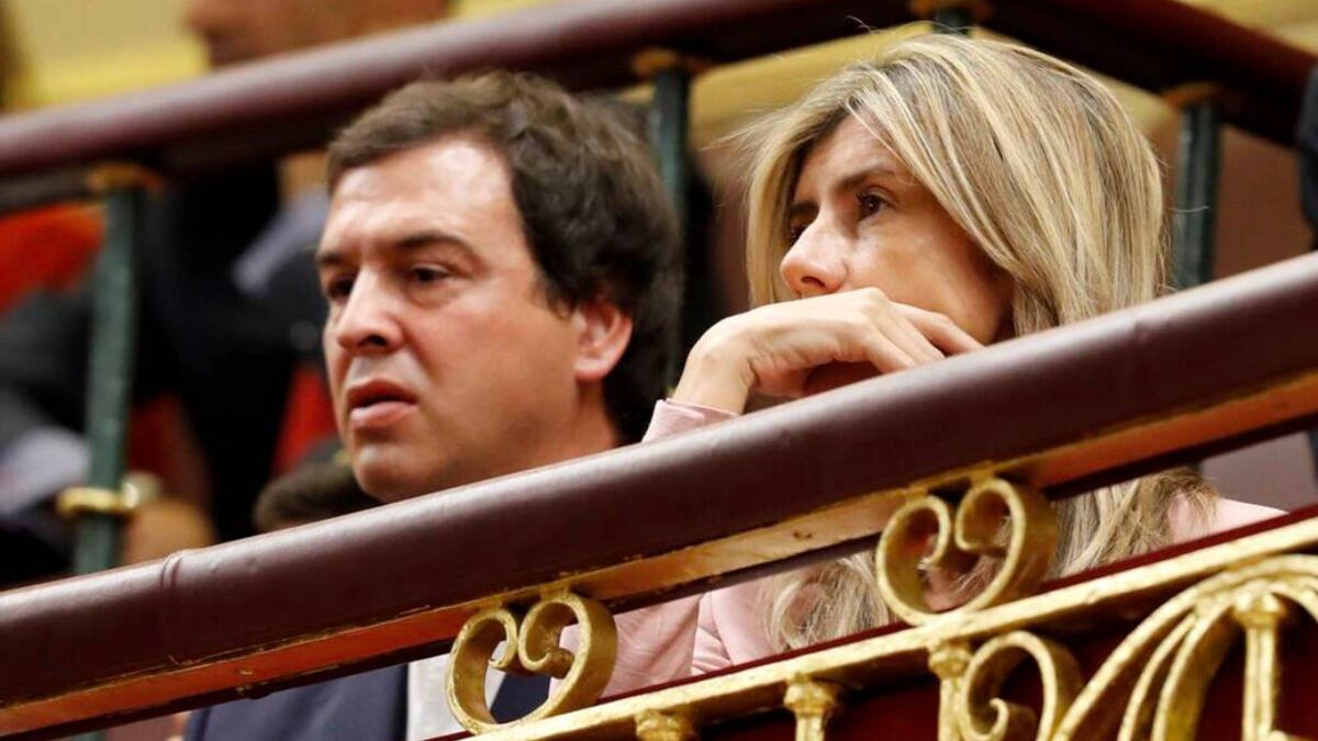 El hermano de Pedro Sánchez con Begoña Gómez