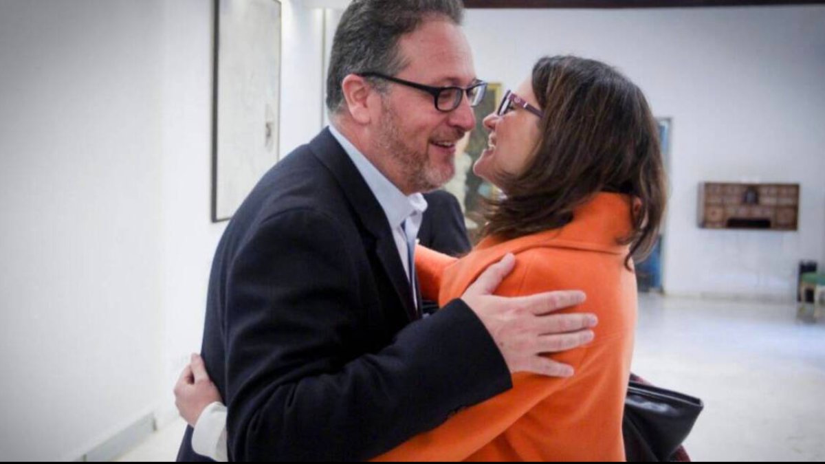 Vicent Flor con Mónica Oltra