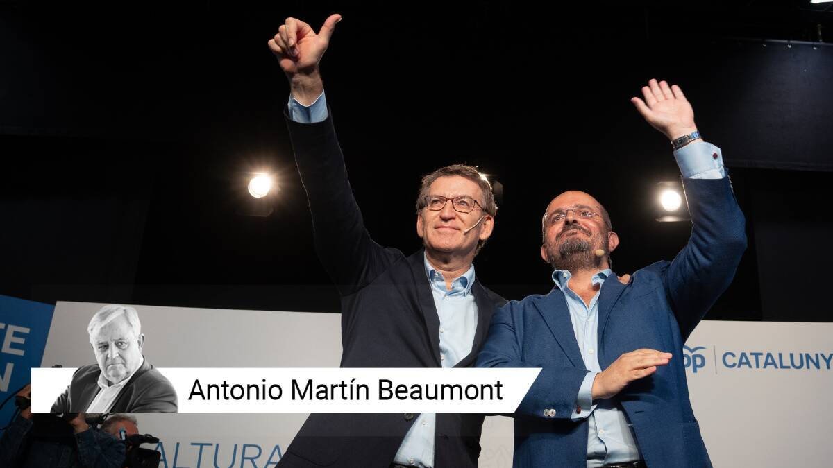 El líder del Partido Popular, Alberto Núñez Feijóo,  con el presidente de los populares en Cataluña y candidato a las elecciones catalanas, Alejandro Fernández.