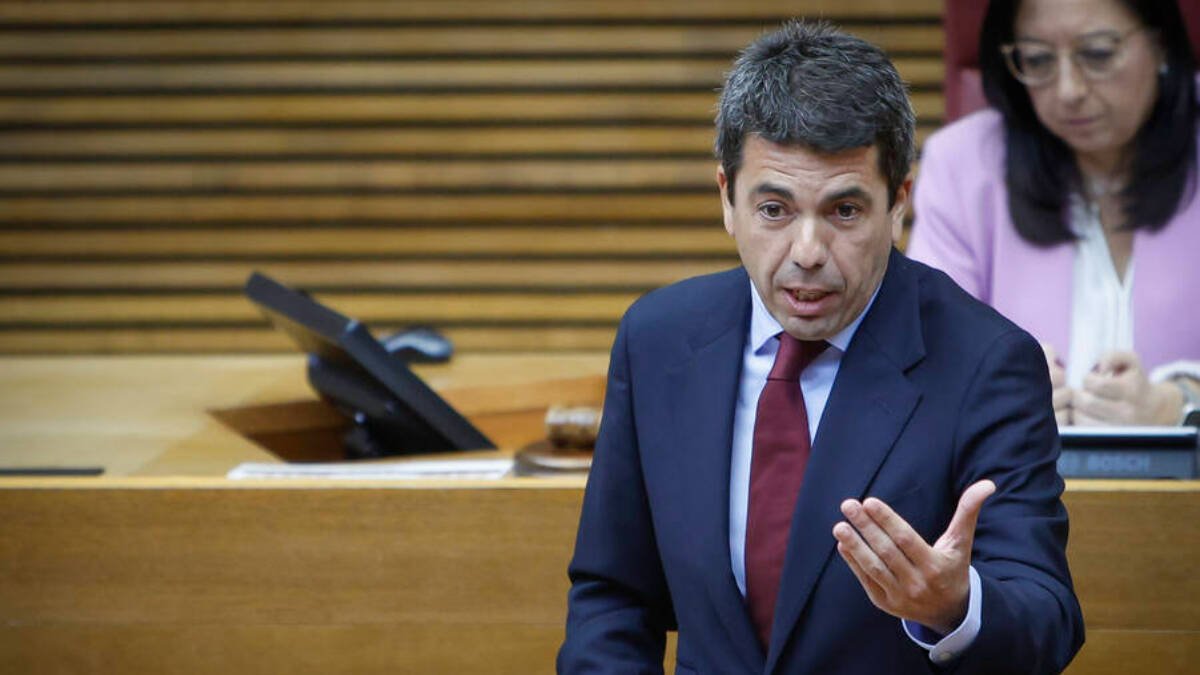Carlos Mazón, presidente de la Generalitat, en la sesión de control de Les Corts.