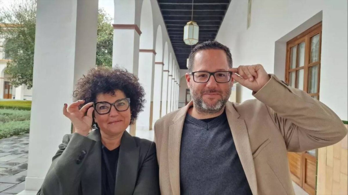 Los dos diputados de Adelante Andalucía: Maribel Mora y José Ignacio García.