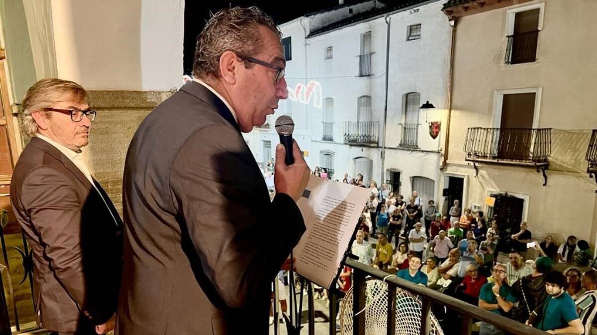 TONI PÉREZ OFRECE EL PREGÓN DE LAS FIESTAS MAYORES DE PLANES