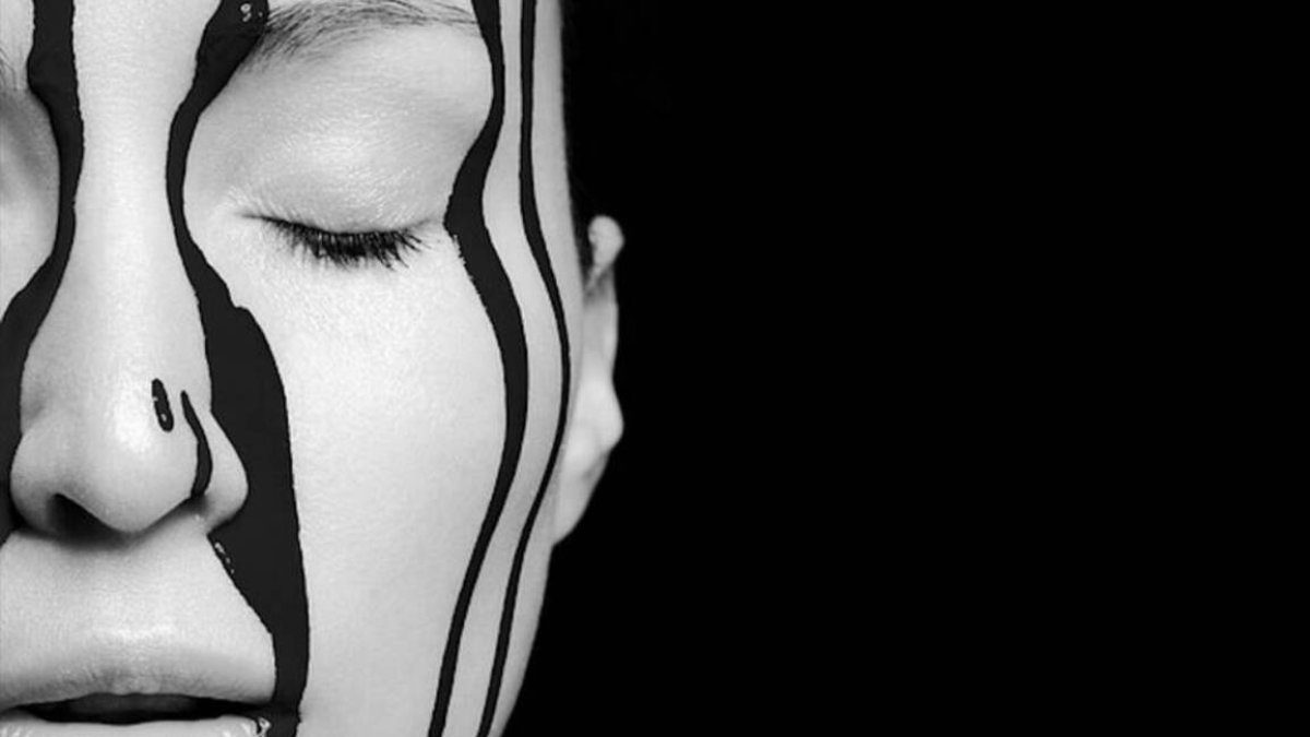 Errores de maquillaje que debes evitar después de los 50