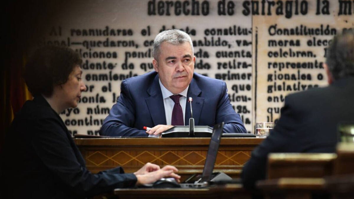 Santos Cerdán se aferra a la teoría de la manipulación de audios pese al informe pericial en su contra