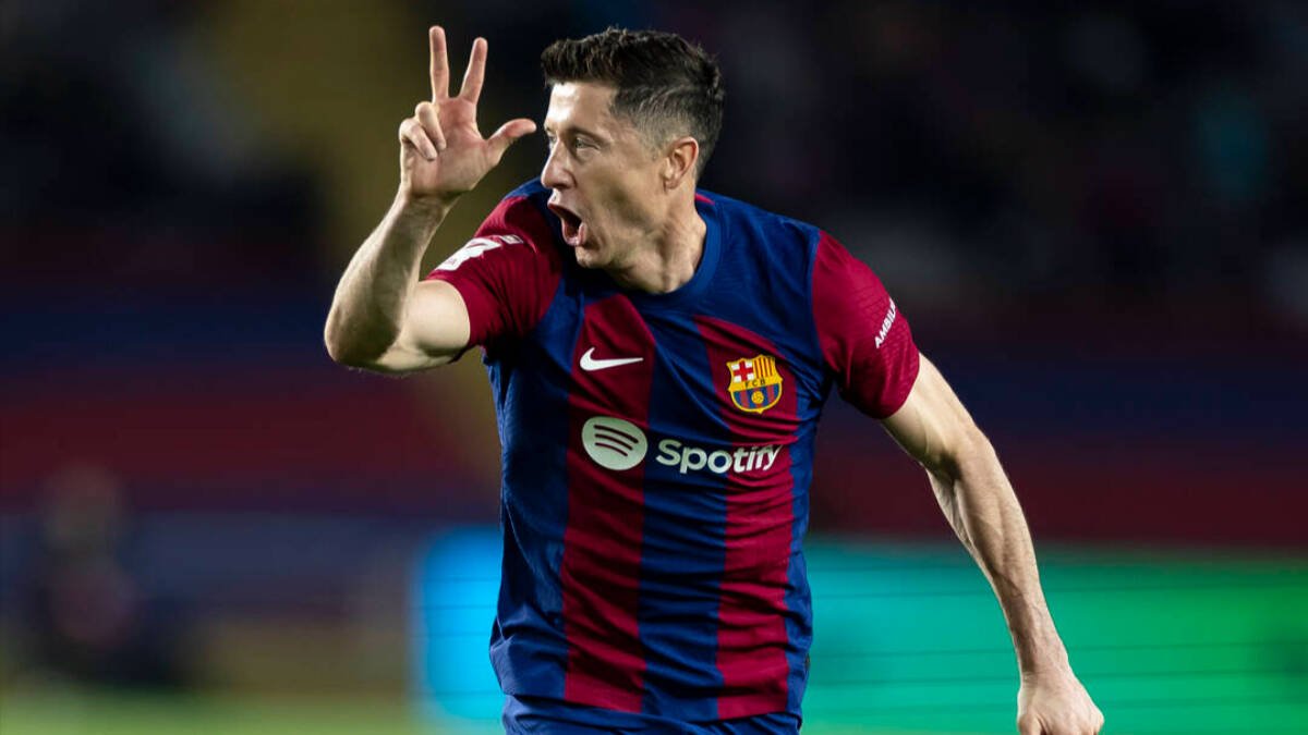 Lewandowski, tres goles al Valencia