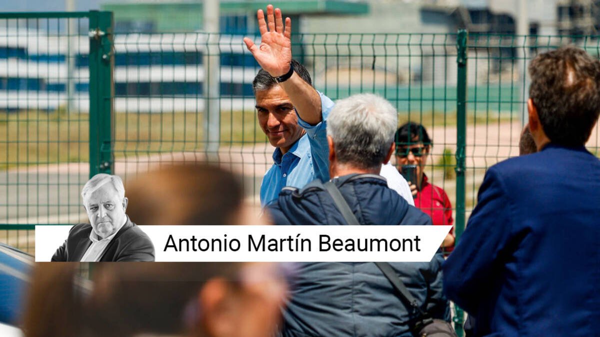 Pedro Sánchez despidiéndose, en la Feria de Abril de Barcelona