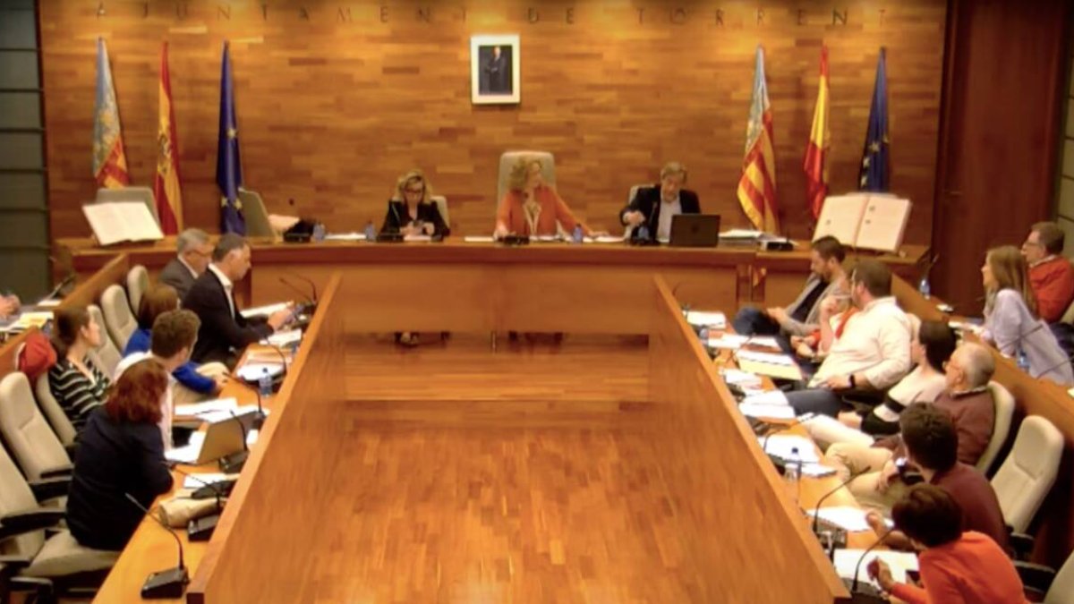 Pleno en el Ayuntamiento de Torrent. 