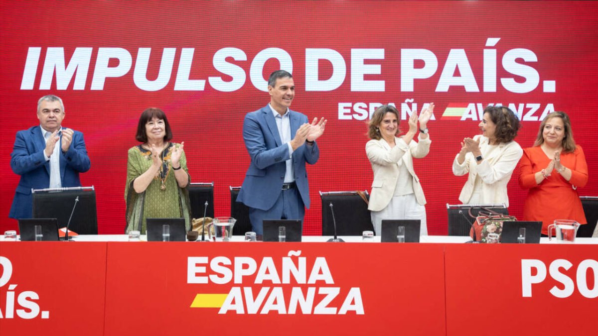 El PSOE celebra sus resultados en las elecciones europeas durante la reunión del Comité Federal