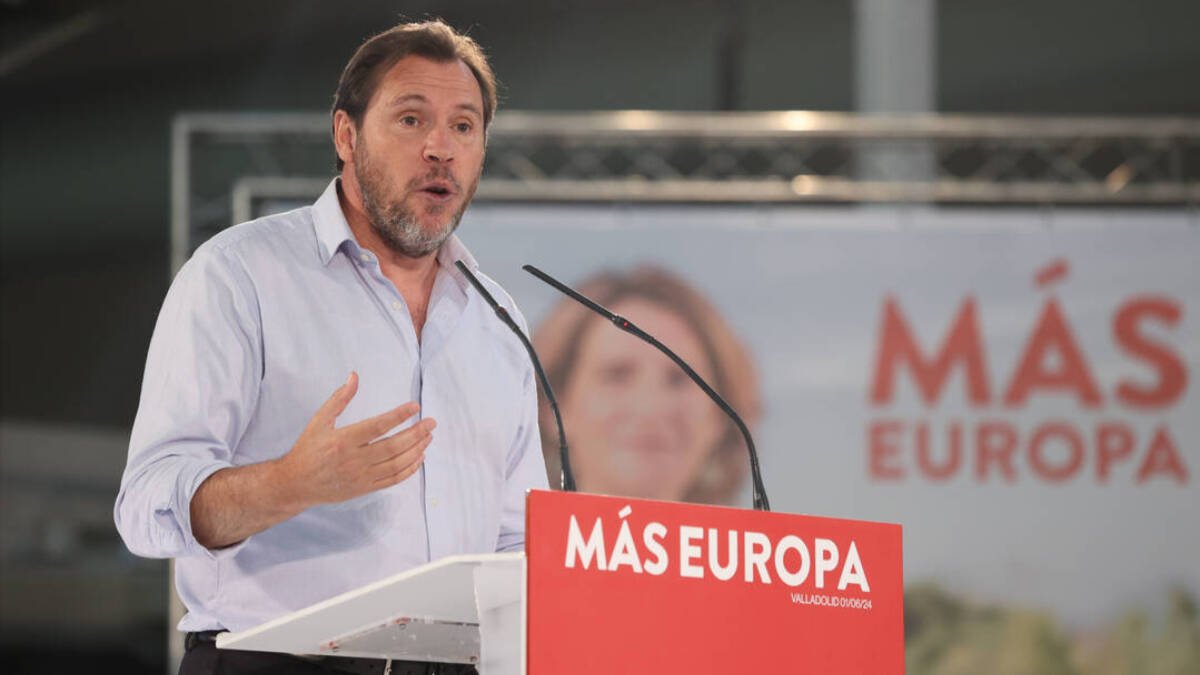 Óscar Puente en un mitin