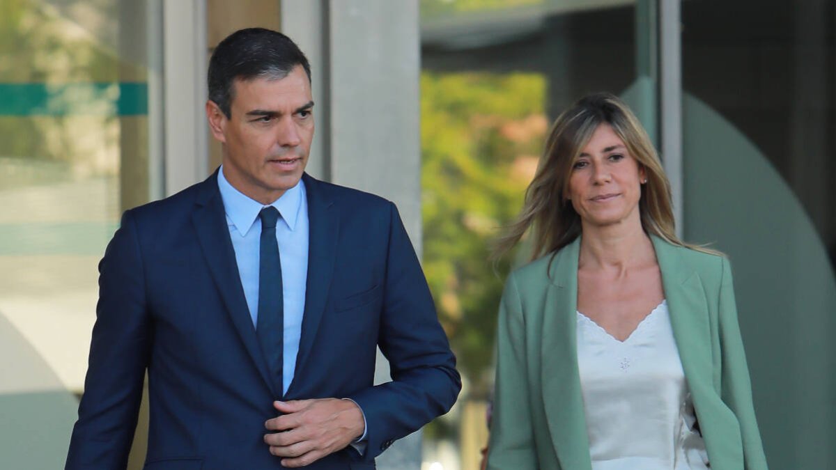 Sánchez y Begoña Gómez.