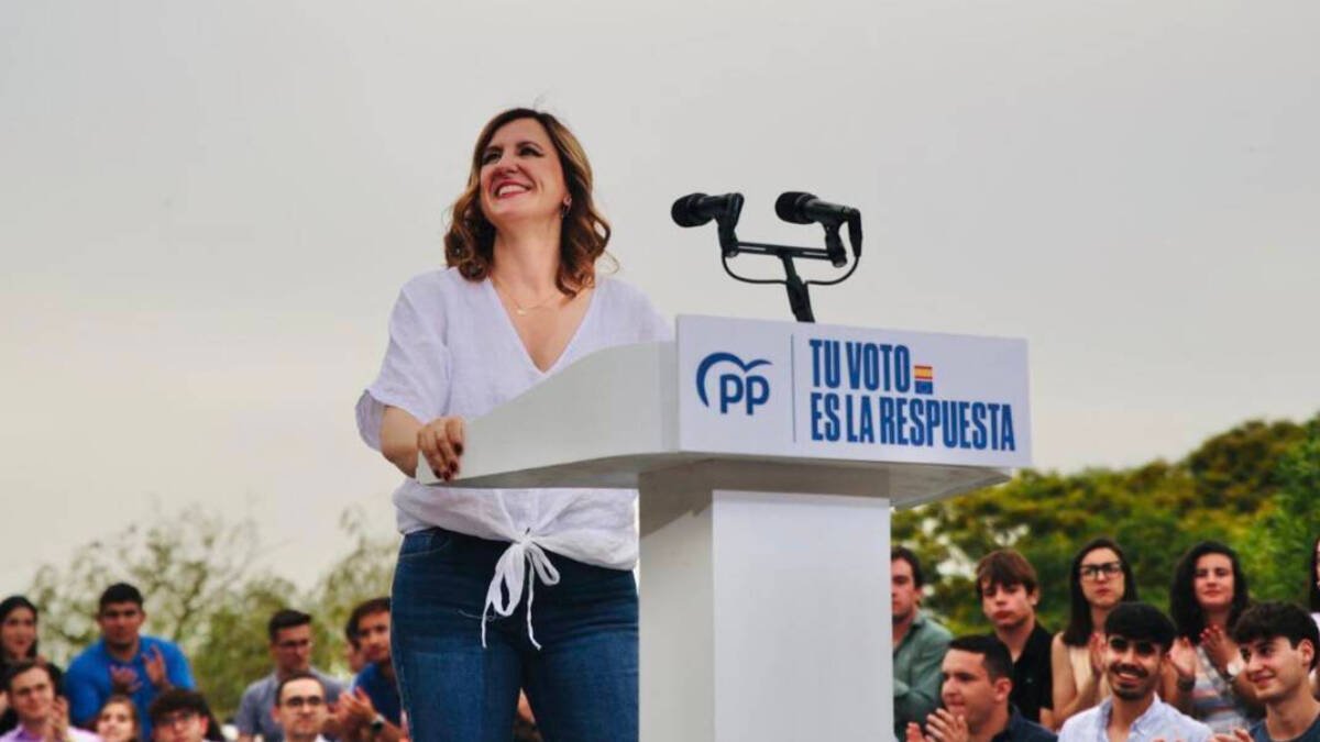 María José Catalá en un mitin